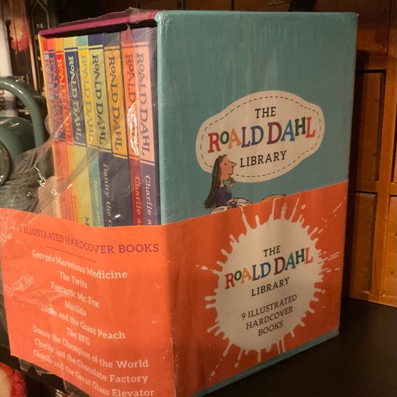 Roald Dahl Library 9 Illustrated Hardcover Books - Picture 2 of 5